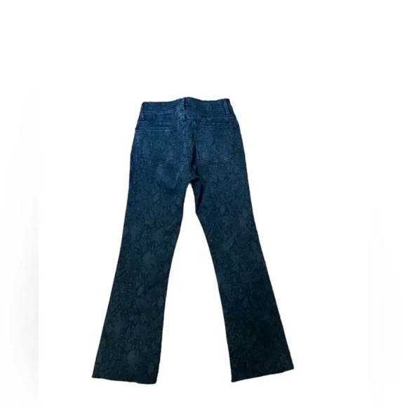 FRAME Denim Women's Le Crop Mini Boot Jeans Tonal Python Gray Snakeskin … - Picture 4 of 7